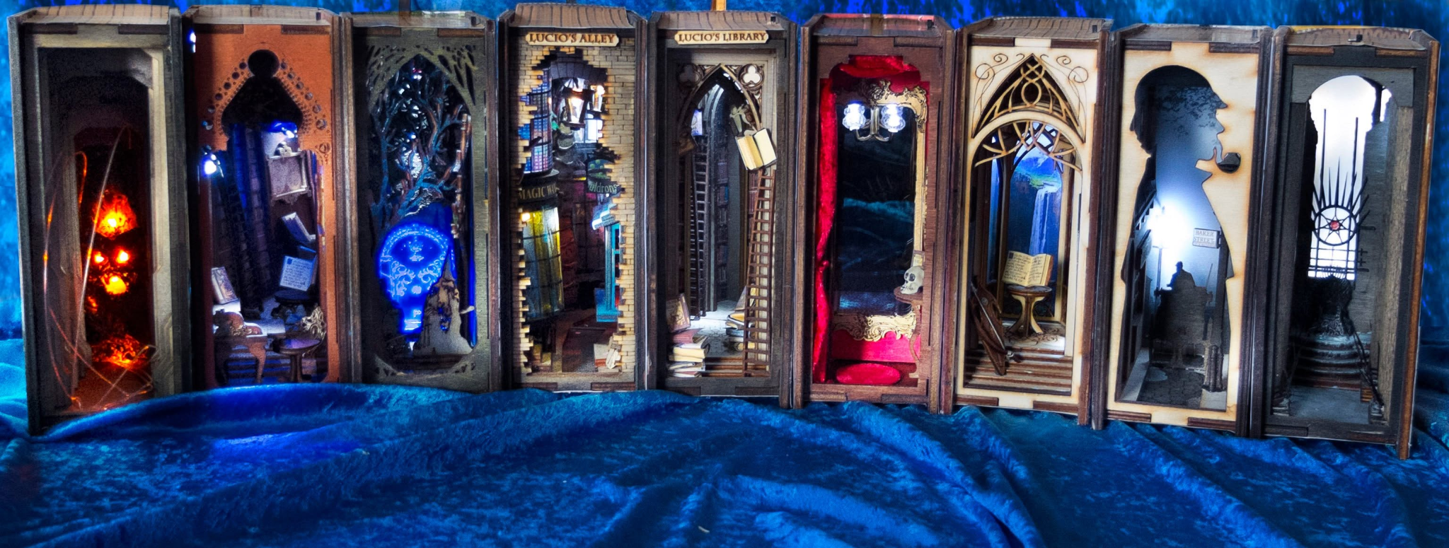 Collezione di book nook personalizzati e illuminati